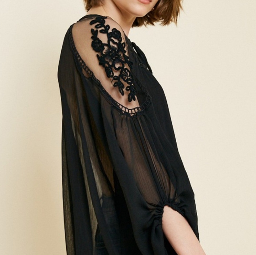 1 left! Semi Sheer Floral Lace Yoke Lantern Blouse - Picture 4 of 8